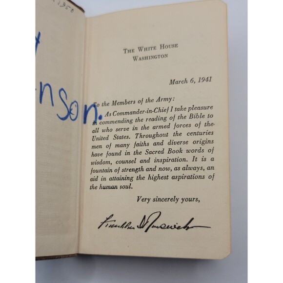 EARLY WWII 1942 US Soldier Named and Inscribed Bible - Picture 4 of 9